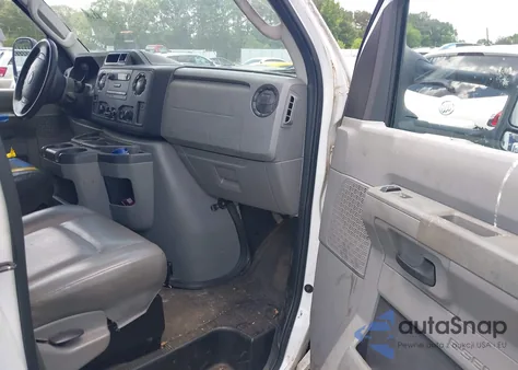 2010 Ford E-250 Commercial/Recreational z USA, uszkodzony, nr VIN 1FTNE2EL3ADA76618